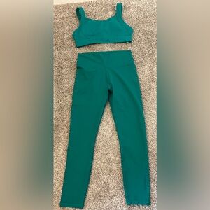 NWT Fabletics Legging and Sports Bra Bundle!